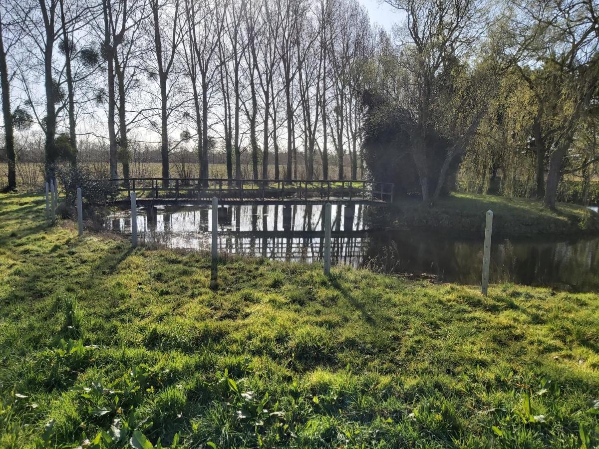 Le Bonheur Des Plumes Montmartin-en-Graignes